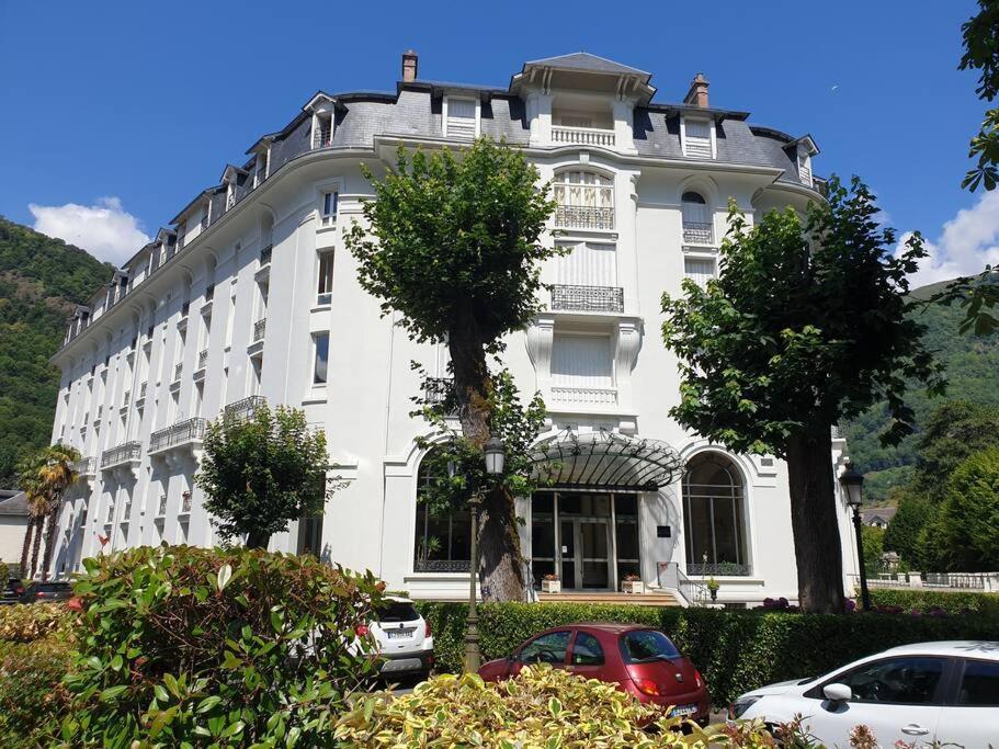 Grand T2 Calme Et Cosy Au « Pyrenees Palace » Bagneres-de-Luchon Exterior photo